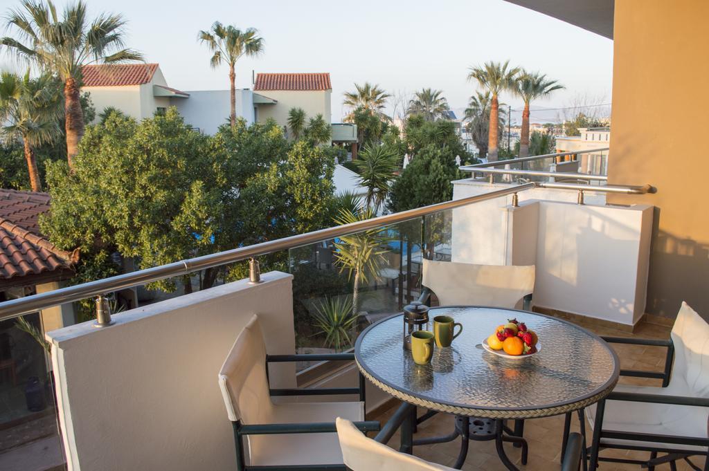 קאטו דרטסו Nireas Hotel מראה חיצוני תמונה